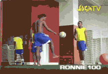 Encore Ronaldinho en train de faire un geste magnifique :d